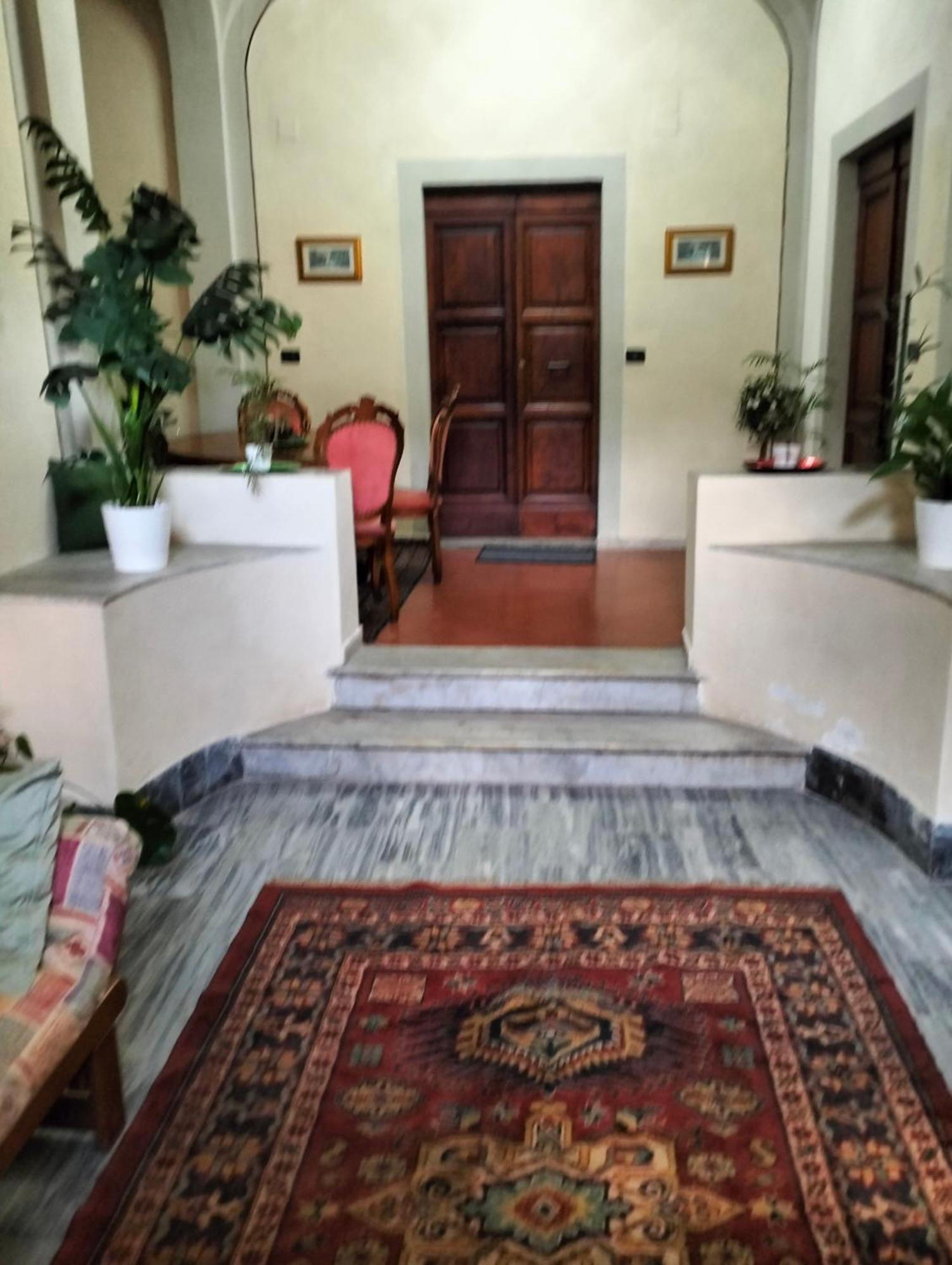 Palace Comfort Inn Pisa Esterno foto