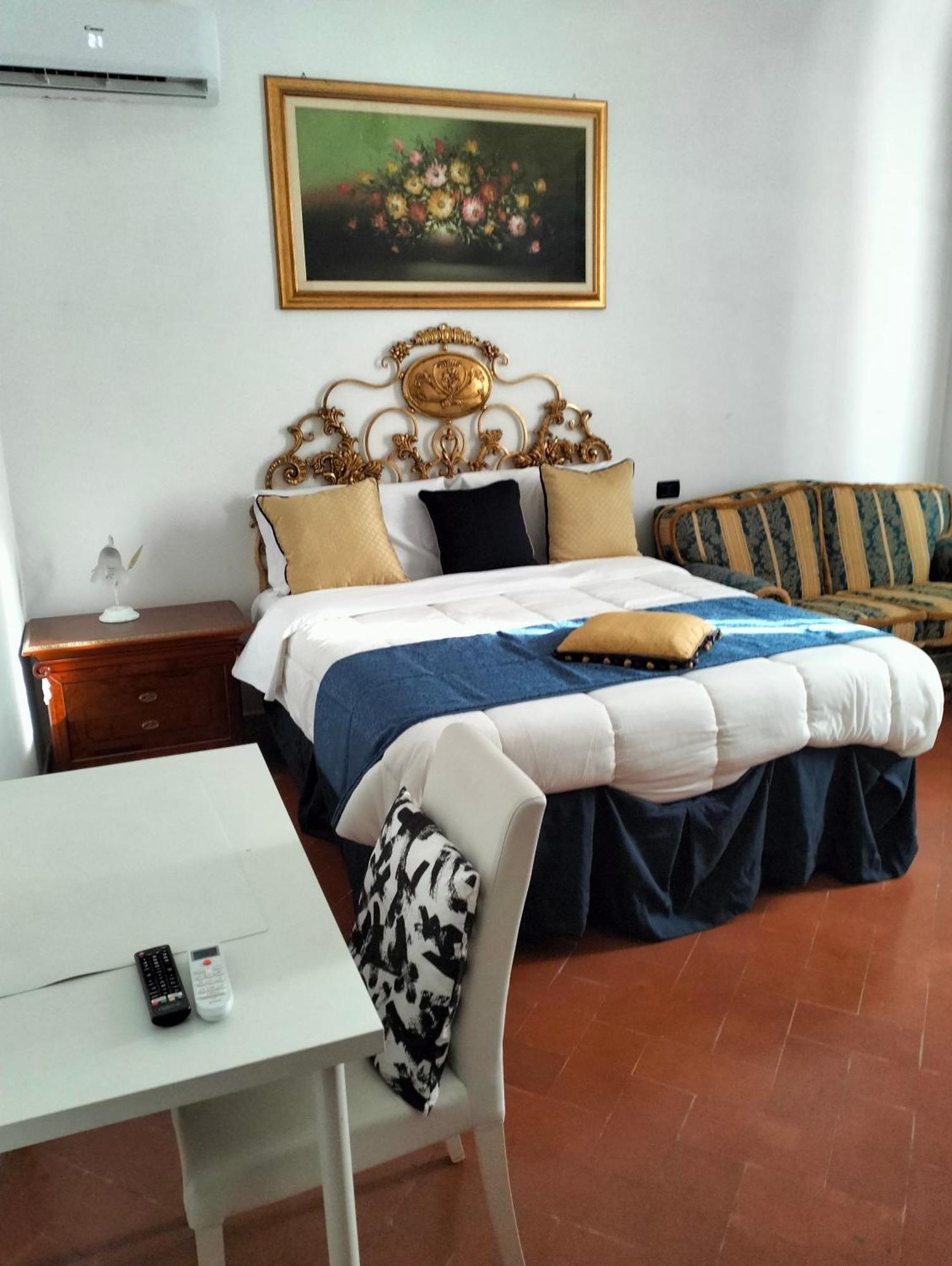 Palace Comfort Inn Pisa Esterno foto