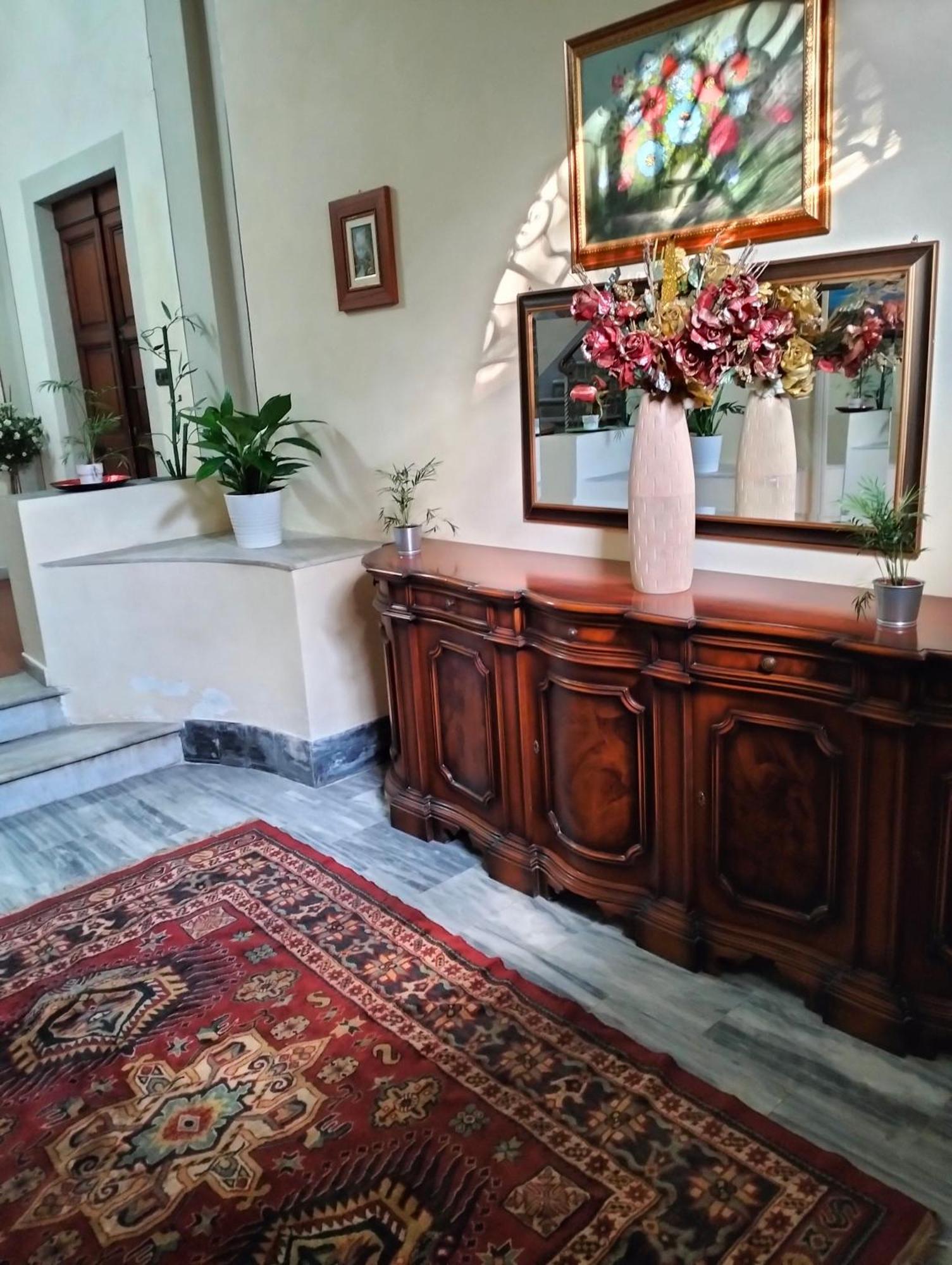 Palace Comfort Inn Pisa Esterno foto