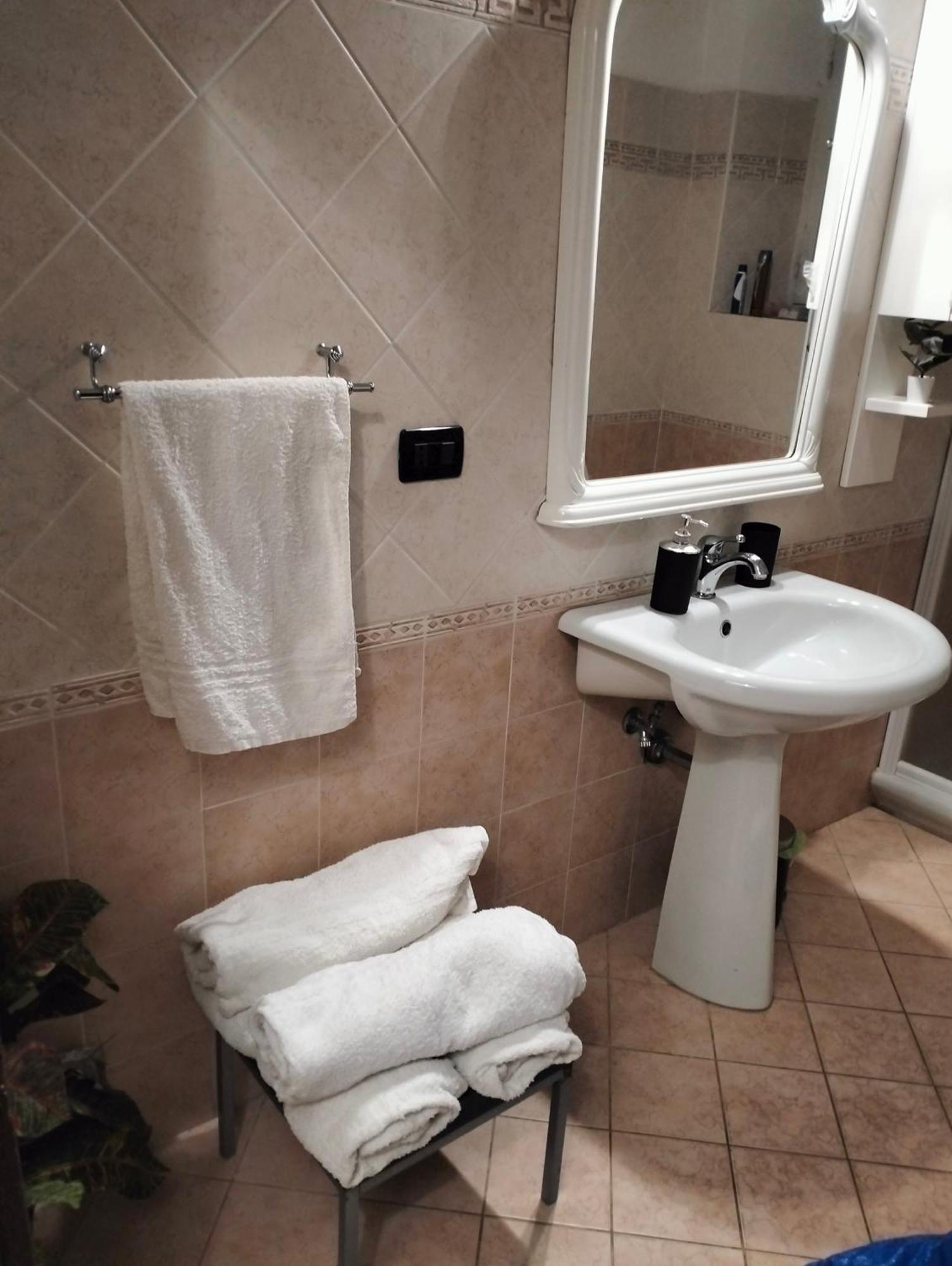 Palace Comfort Inn Pisa Esterno foto